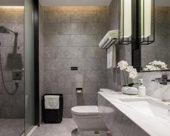 H Life Hotel Qianhai Branch - Shenzhen - Bathroom