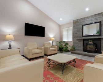 Best Western University Inn - Ithaca - Sala de estar