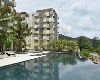 By The Sea Suites Sdb Host - Batu Ferringhi