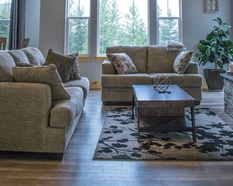 Mission Ridge Cabin minutes from a beautiful Mission Ridge Ski Resort. STR#0001 - Wenatchee - Sala de estar