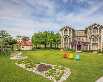 Isaalice Slip and Slide B&B - Wujie Township - Будівля