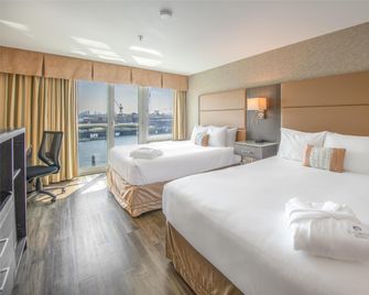 Coast Lonsdale Quay Hotel - North Vancouver - Chambre