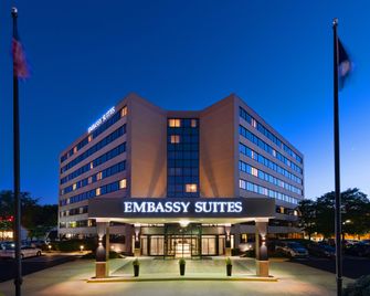 Embassy Suites by Hilton Tysons Corner - Vienna - Edificio