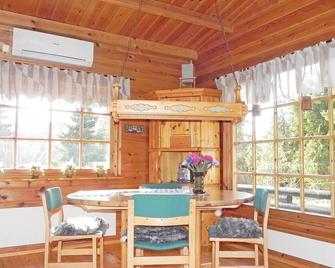 3 bedroom amazing home in Grisslehamn - Grisslehamn - Comedor