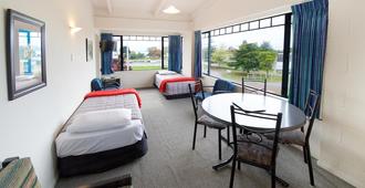 Ambassador Thermal Motel - Rotorua - Schlafzimmer