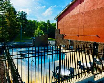 Holiday Inn Express Blowing Rock South, An IHG Hotel - Blowing Rock - Balcony