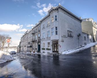Manoir Sur le Cap - Québec City - Building