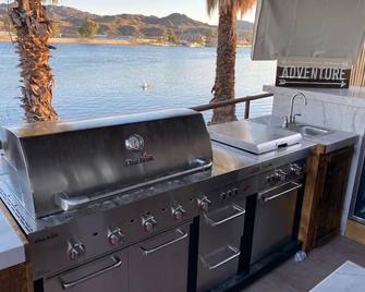 Beautiful Riverfront Beach Villa 12 - Parker Dam - Cocina