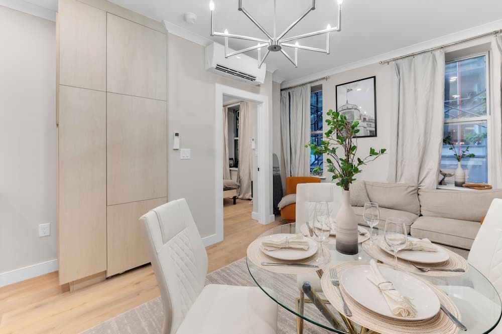 Modern 3bd Rose Hills Manhattan Terrace - نيويورك - غرفة طعام