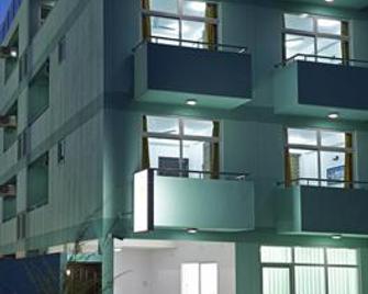Beach Sunrise Inn - Hulhumale - Building