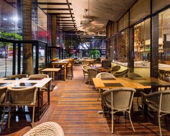 Ibis Vitoria Praia Do Canto - Vitória - Restoran