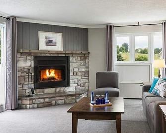 Auberge West Brome - Lac Brome - Salon
