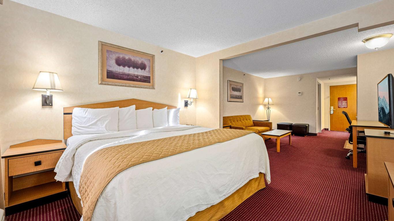 AmericInn by Wyndham Denver Airport