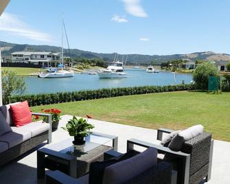Casa Aquila Boutique Bed And Breakfast - Whitianga - Hàng hiên