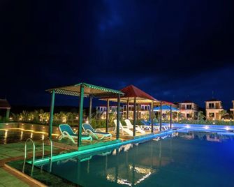 The Comfort Gir Resort - Sasan Gir - Pool