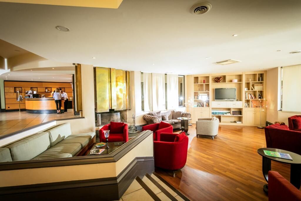 هوتل لي ما ديوستون