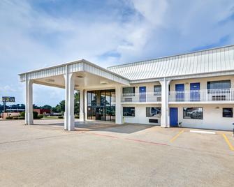 Motel 6 Lindale, TX - Lindale - Building