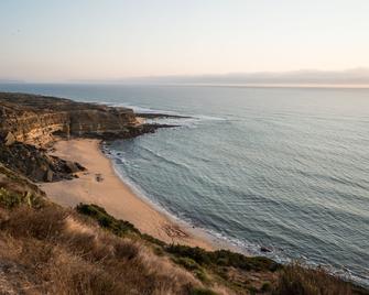 Beach House Ericeira - Ericeira - Strand