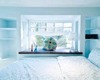 The Nook in Kitsilano - Vancouver