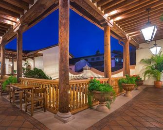 Hotel Casa del Naranjo - Patzcuaro - Innenhof