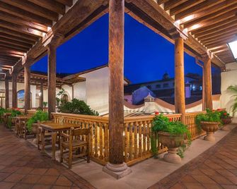 Hotel Casa del Naranjo - פצקוארו - פטיו