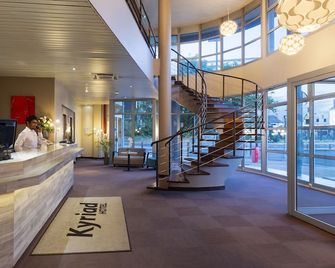 Hotel Kyriad Tours St Pierre des Corps Gare - Saint-Pierre-des-Corps - Accueil