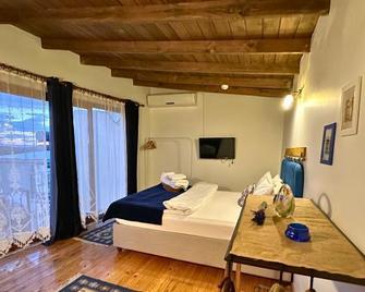 Cunda Konak Nazimaki - Ayvalik - Bedroom