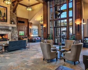 Grand Lodge Peak 7 Ski In / Out 800 sq feet One Bedroom w/amazing amenities! - Breckenridge - Lounge