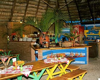Hostel bedroom with meals included on Cabarete lagoon - Cabarete - Bar