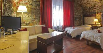 Aktaion Hotel - Ermoupoli - Bedroom