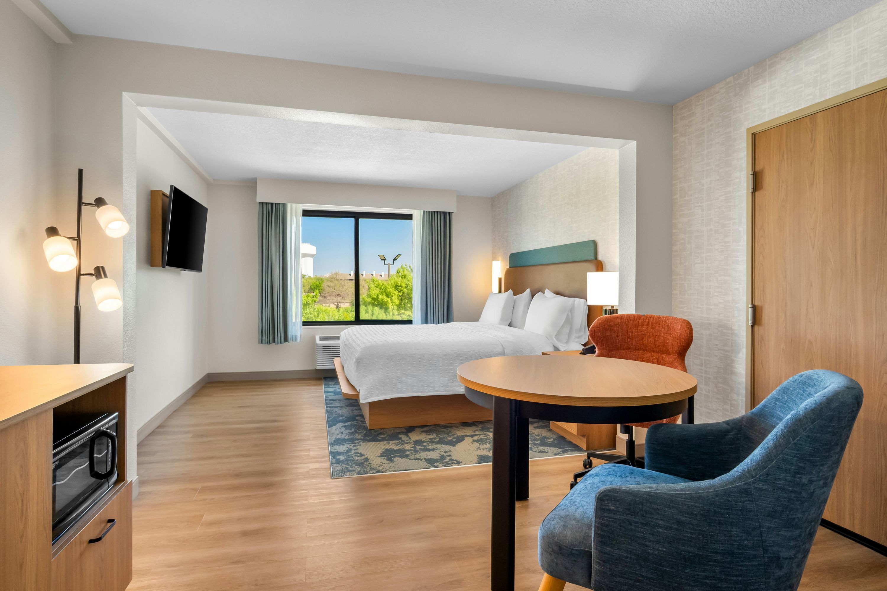 Hampton Inn by Hilton Addison Dallas - Addison - Sovrum