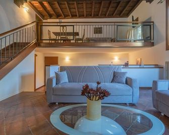 Exclusive Duplex Apartment in the City Center x9! - Ferrare - Salon