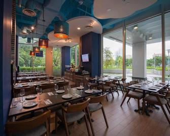 Executive 1br At Rochester Dr|| Near Buona Vista Mrt || 470 Sqft|| - Singapur - Restaurante