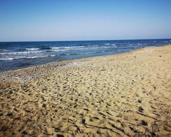 Anthoula Sunrise - Kokkini Hani