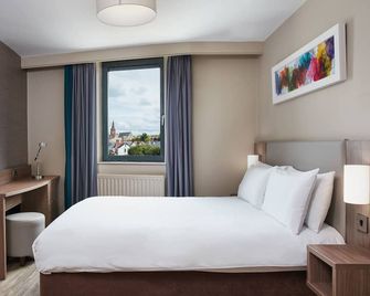 Cordia Serviced Apartments - Free on-site parking - Belfast - Bedroom