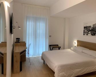Victor Hotel - Bari - Schlafzimmer