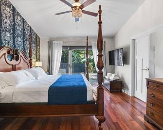 The Springs - Pool, Pets, Designer Kitchen & Work Stations (Desks, Monitors, Chairs) - Coral Springs - Bedroom