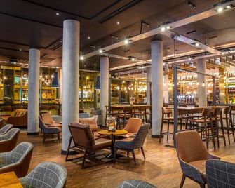 DoubleTree by Hilton Manchester - Piccadilly - Manchester - Bar