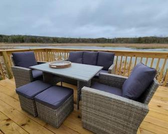 Coastal Inn - Beulah - Balcón