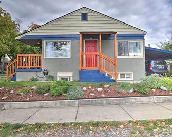 Comfy and Cozy Kalispell Home Walk to Downtown - Kalispell - Building