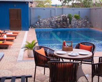 Sonia Hotel - Ouagadougou - Pool
