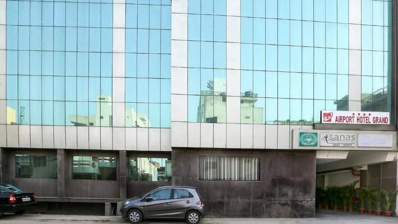 Airport Hotel Grand