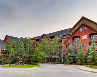 2 Bedroom Colorado Vacation Rental situated in River Run Village Steps from the Summit Express Gondola - Keystone - Budova