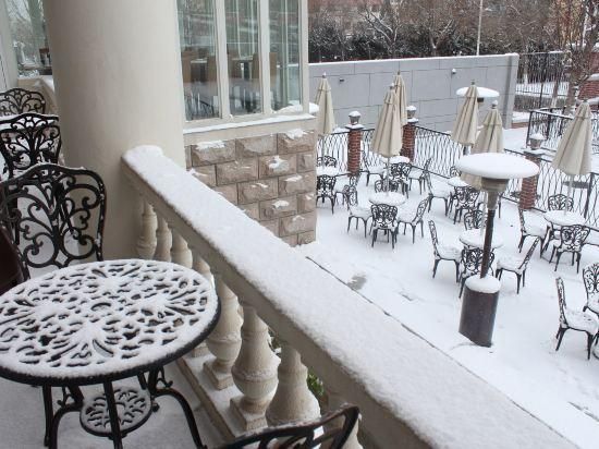 Zanzan Hotel - יאנטאי - מרפסת