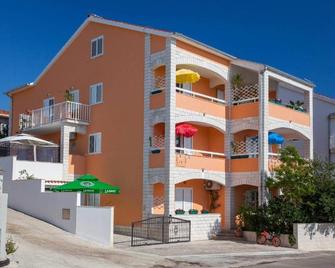 Villa Vera - Hvar - Building