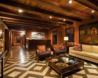 Hotel Quadrado - Santa Bárbara - Lounge