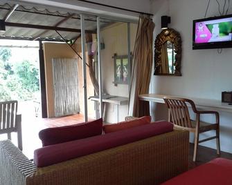 Chasorn Riverside Resort - Ban Lum Sum