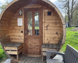 Gîte Enchanté~ Château~Bain Nordique-Sauna - Chaumont-sur-Tharonne - Patio