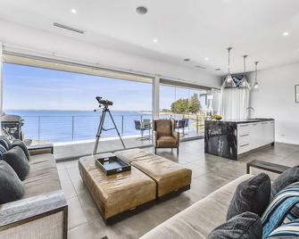Aloha Waterfront Properties - Robe - Living room