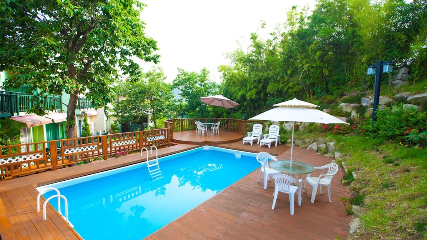 Gyeongju Bellus Rose Pension